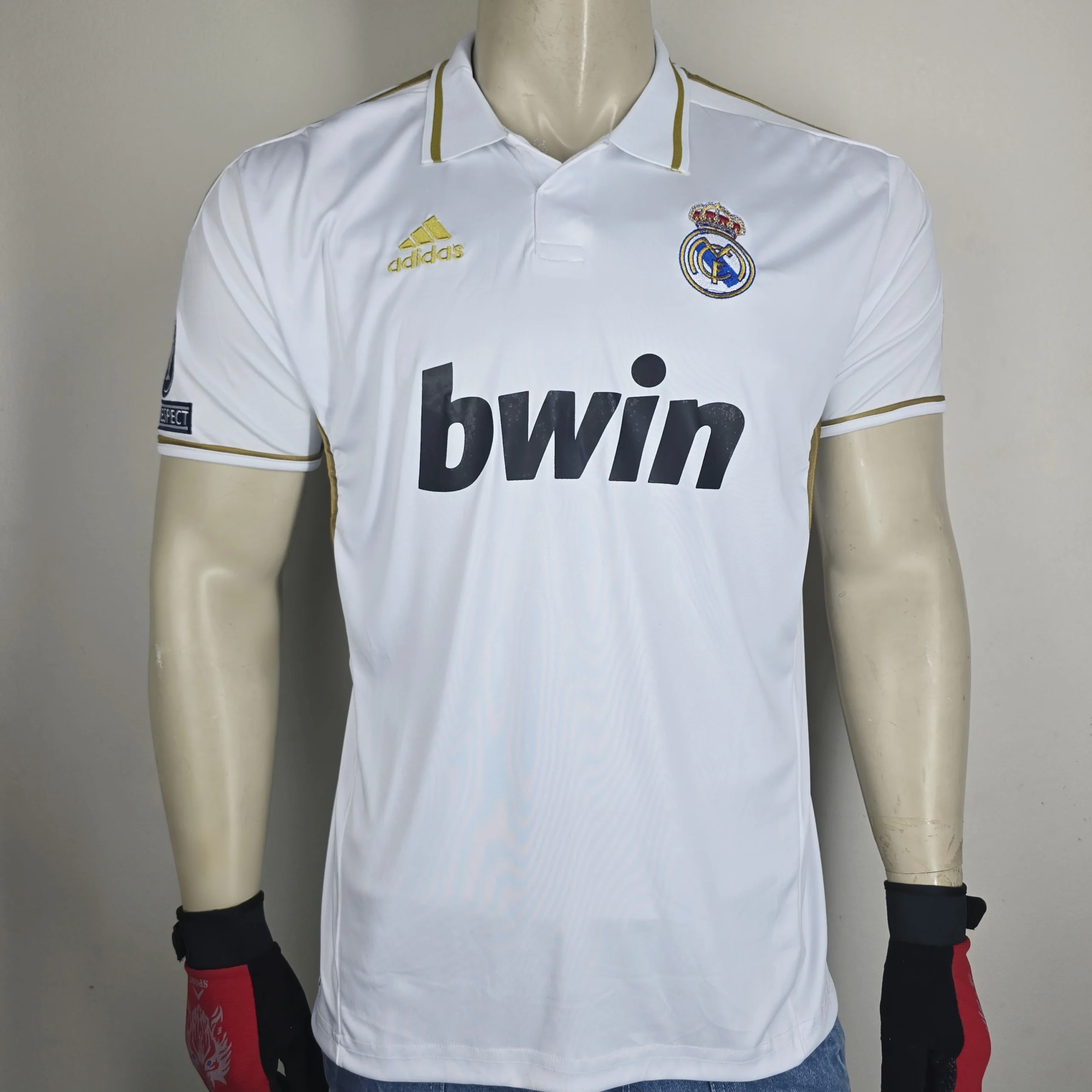 Real Madrid 2011/12 half -sleeve home